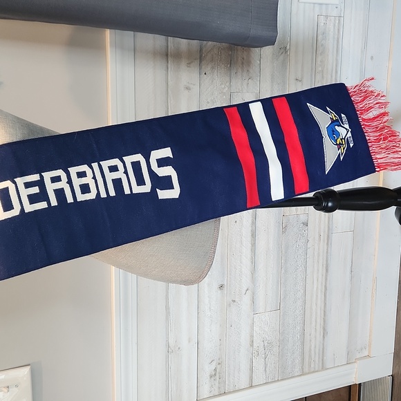 EUC 2016 - 2021 Springfield Thunderbirds Hockey Unisex Scarf - Picture 6 of 6
